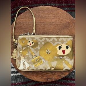 COACH Tan Signature Jacquard Poppy Chan GOLDY Wristlet